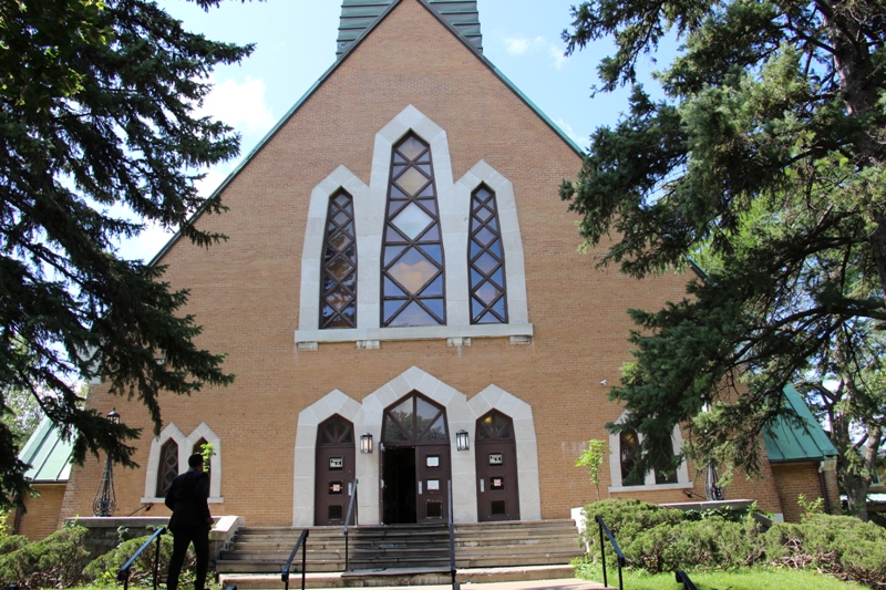 Church Montreal Église Saint-Andre-Apôtre