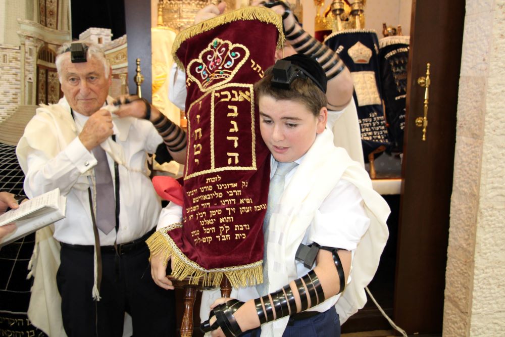 Carrying the Torah